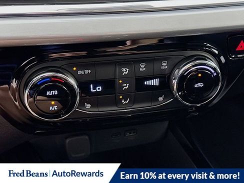 New 2026 Chevrolet Trax LT w/ LT Convenience Package FWD image 13