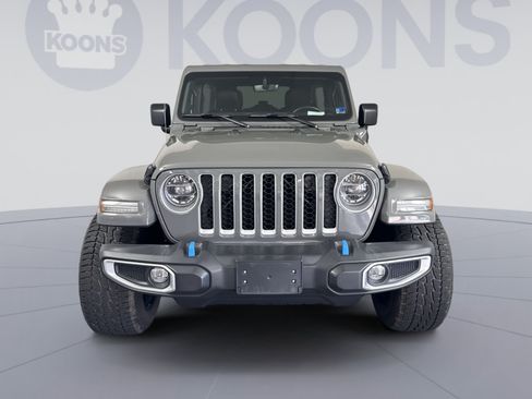 Used 2022 Jeep Wrangler Unlimited Sahara w/ Cold Weather Group AWD/4WD image 11