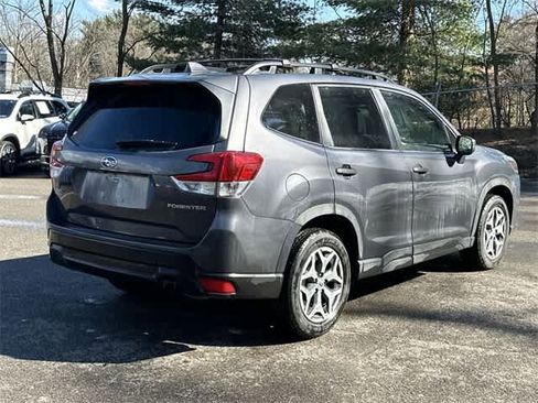 Certified 2023 Subaru Forester Premium image 23