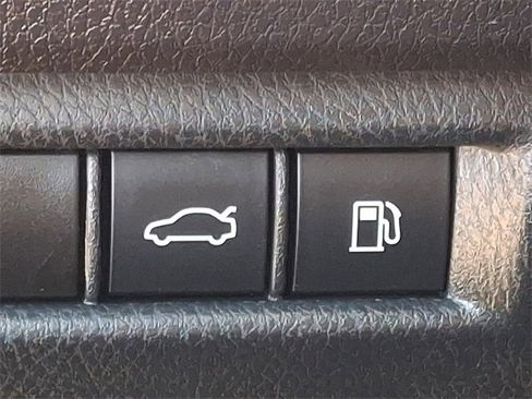 Used 2025 Toyota Camry XSE image 30