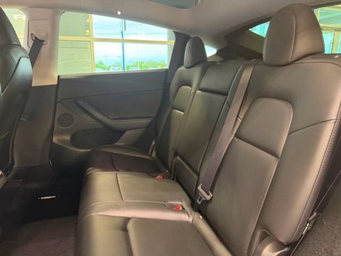 Used 2023 Tesla Model Y AWD image 21