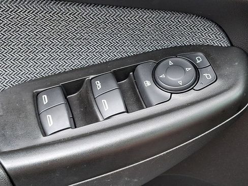 Used 2023 Chevrolet TrailBlazer LT w/ Convenience Package AWD/4WD image 25