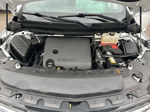 Used 2023 Buick Enclave Essence w/ Experience Buick Package FWD image 35