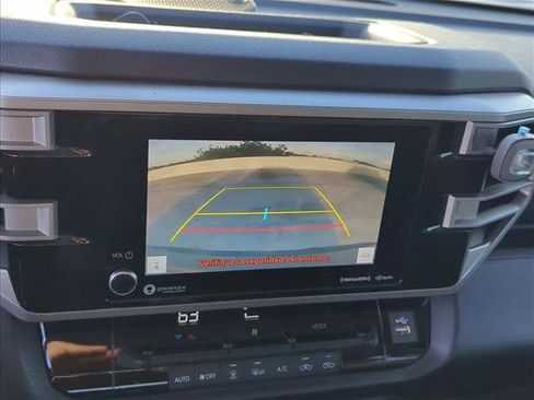 Used 2022 Toyota Tundra SR5 w/ Convenience Package RWD image 18