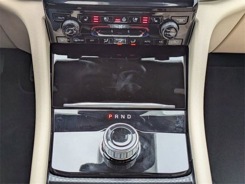 New 2025 Jeep Grand Cherokee Limited image 19