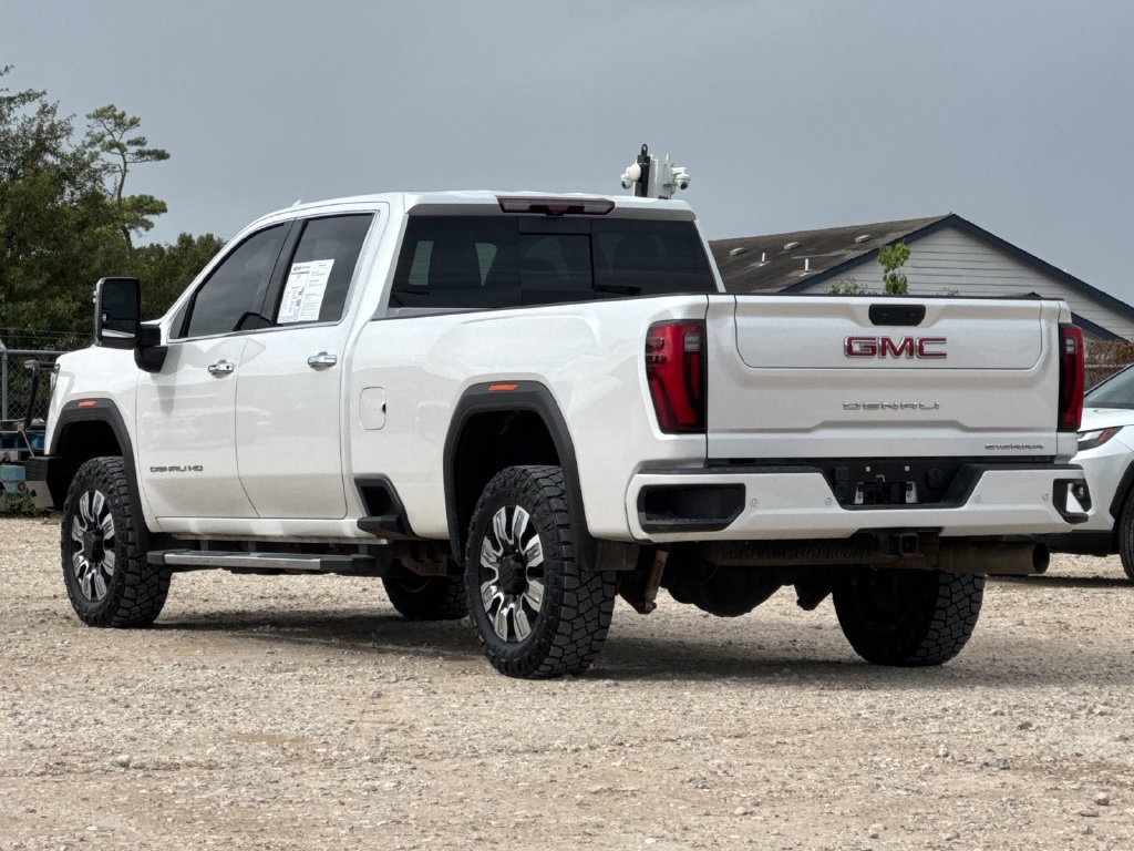 Used 2024 GMC Sierra 3500 Denali w/ Technology Package AWD/4WD image 4