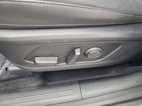 Used 2025 Kia Sorento S w/ Panoramic Sunroof Package FWD image 7