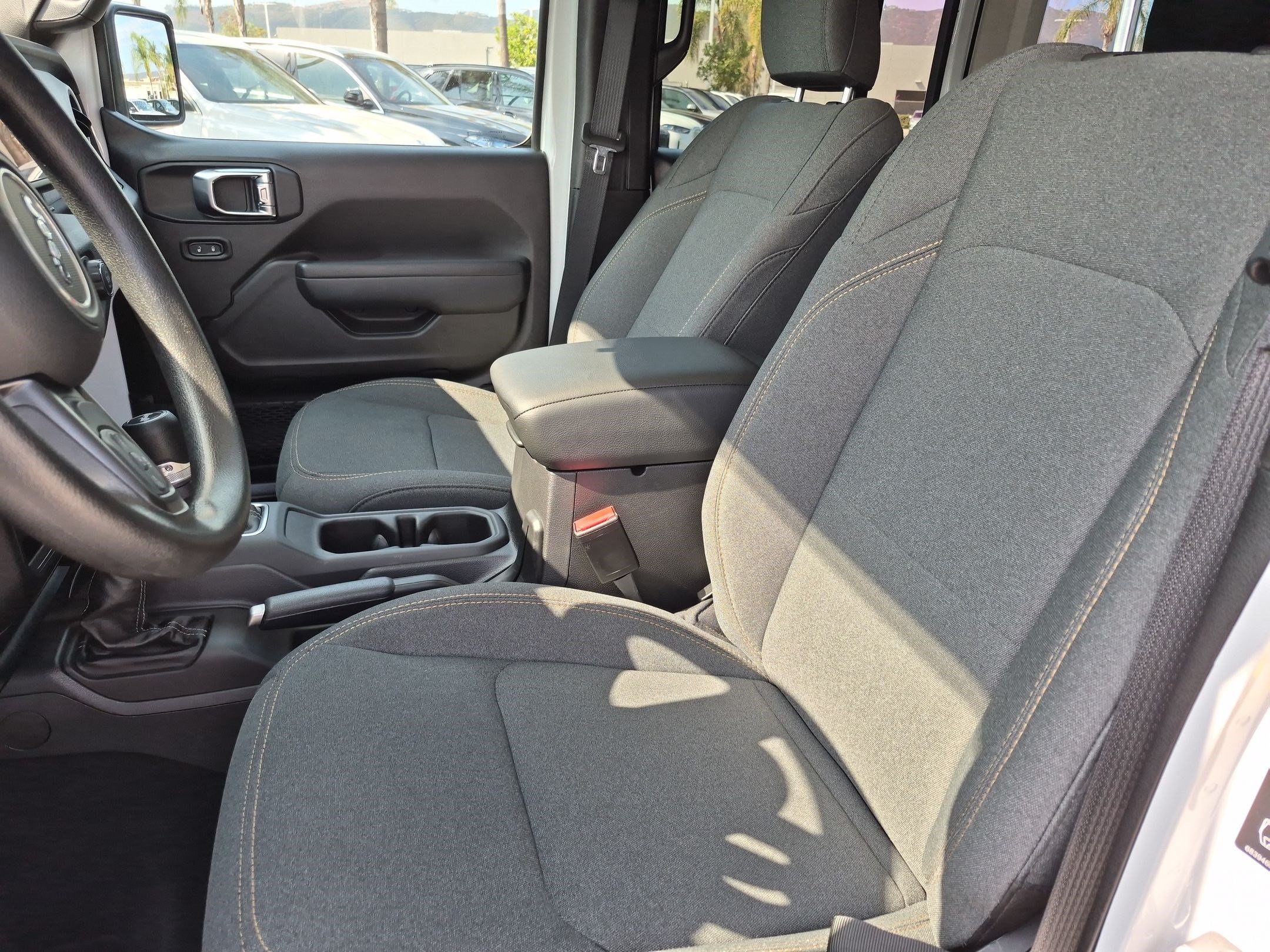 Used 2025 Jeep Wrangler Unlimited Sport AWD/4WD image 16