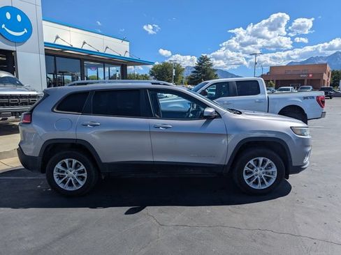Used 2020 Jeep Cherokee Latitude AWD/4WD image 2