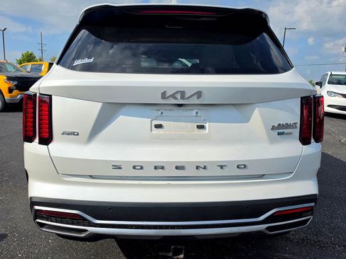 Used 2022 Kia Sorento EX w/ Panoramic Sunroof Package AWD/4WD image 5