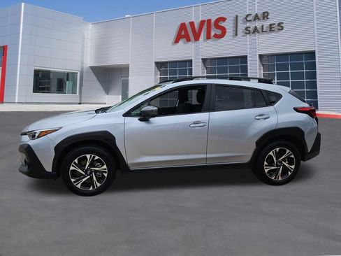 Used 2025 Subaru Crosstrek 2.0i Premium AWD/4WD image 2