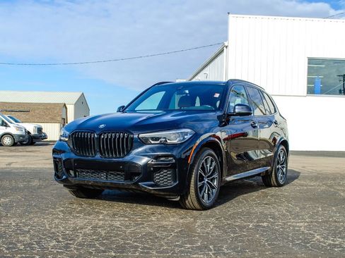 Used 2023 BMW X5 xDrive45e image 11