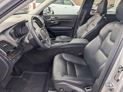 Used 2016 Volvo XC90 T6 Momentum w/ Momentum Plus Package AWD/4WD image 21