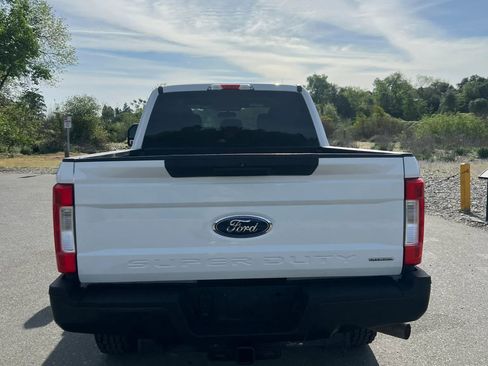 Used 2019 Ford F250 XL w/ Power Equipment Group image 6