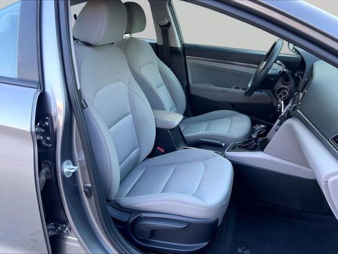 Used 2018 Hyundai Elantra SEL FWD image 9