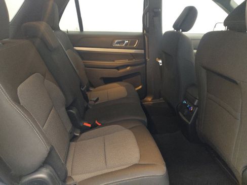 Used 2018 Ford Explorer XLT FWD image 19