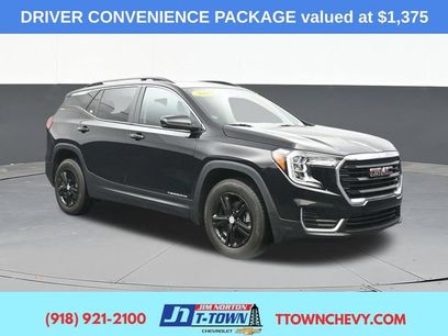 Used 2022 GMC Terrain SLE w/ Driver Convenience Package