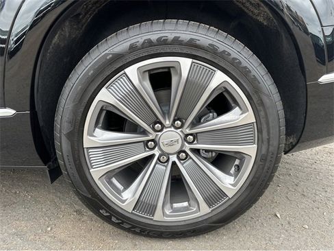 New 2026 Cadillac Vistiq Luxury image 4