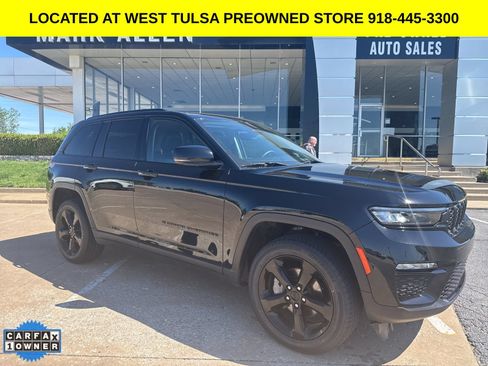 Used 2023 Jeep Grand Cherokee Limited w/ Black Appearance Package AWD/4WD image 1