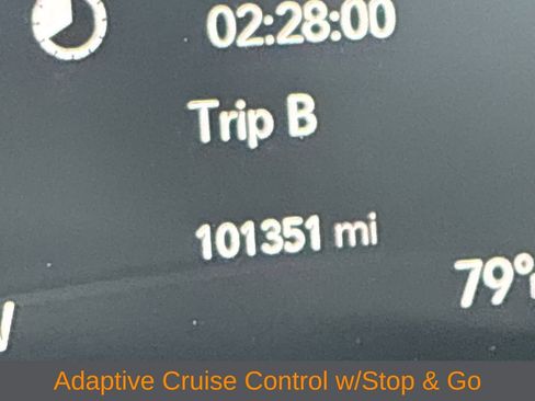Used 2017 Chrysler Pacifica Touring-L Plus w/ Advanced Safetytec Group FWD image 10