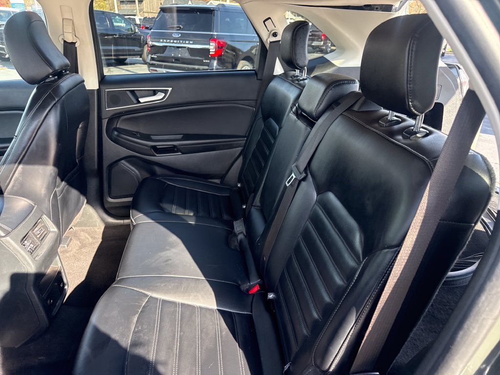 Used 2024 Ford Edge SEL w/ Convenience Package AWD/4WD image 16