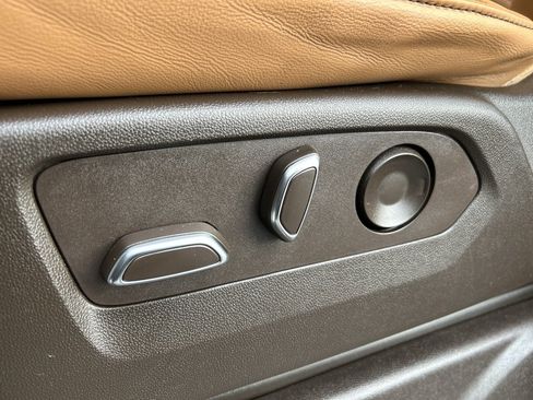 Used 2022 Cadillac Escalade Sport w/ Touring Package image 20