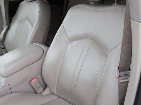 Used 2011 Cadillac SRX Luxury FWD image 6