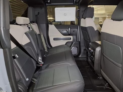 New 2026 GMC Hummer EV 4x4 Crew Cab image 7