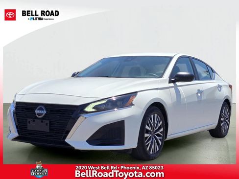 Used 2025 Nissan Altima 2.5 SV FWD image 1