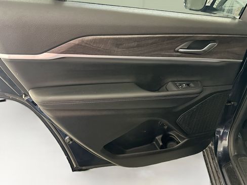 Used 2023 Jeep Grand Cherokee L Limited w/ Trailer Tow Group (B) image 28