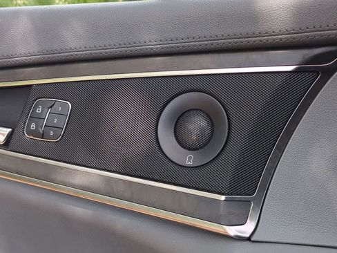 Used 2020 Lincoln Nautilus Reserve FWD image 32