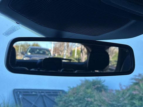 Used 2020 Ford Explorer Limited image 25