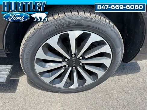 Used 2022 Lincoln Navigator Reserve image 10
