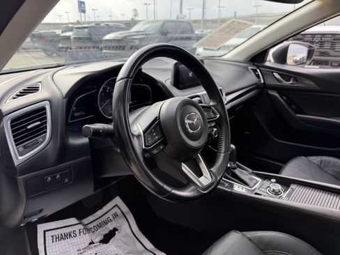 Used 2018 MAZDA MAZDA3 Grand Touring w/ Premium Equipment Package image 31