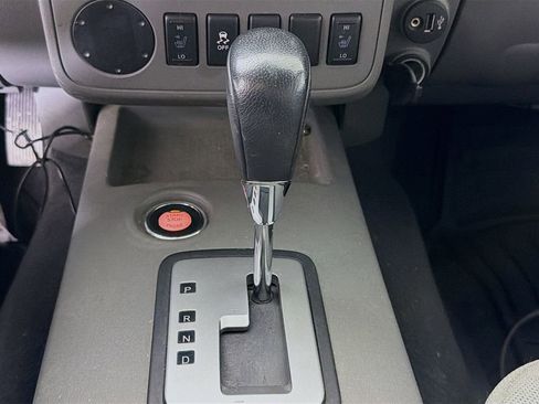 Used 2020 Nissan Frontier SV w/ Midnight Edition Floor Mats image 19