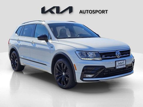Used 2021 Volkswagen Tiguan SE R-Line image 3