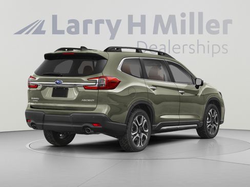Used 2023 Subaru Ascent Touring AWD/4WD image 2