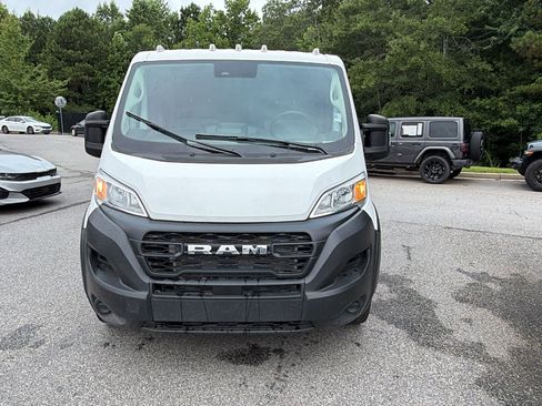Used 2025 RAM ProMaster 2500 FWD image 3