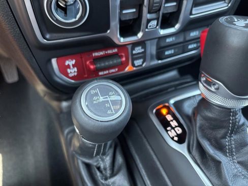 Used 2024 Jeep Wrangler Unlimited Rubicon image 22