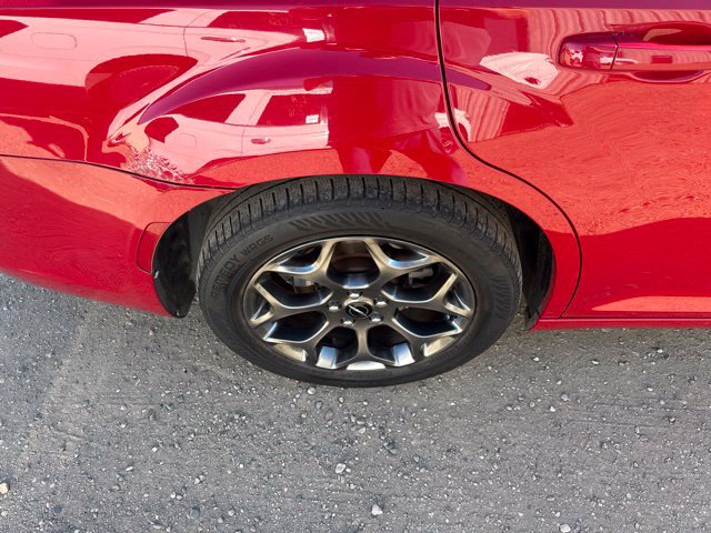Used 2016 Chrysler 300 S AWD/4WD image 15