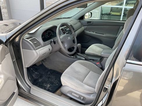Used 2003 Toyota Camry LE image 10