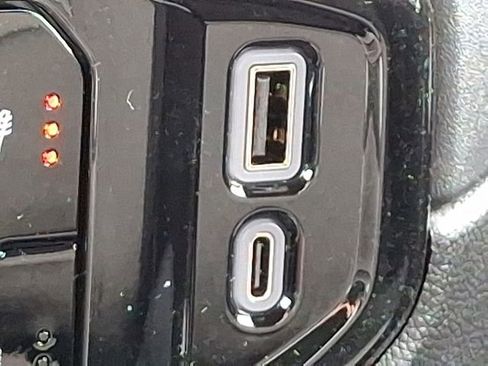 New 2026 GMC Sierra 1500 SLE image 21