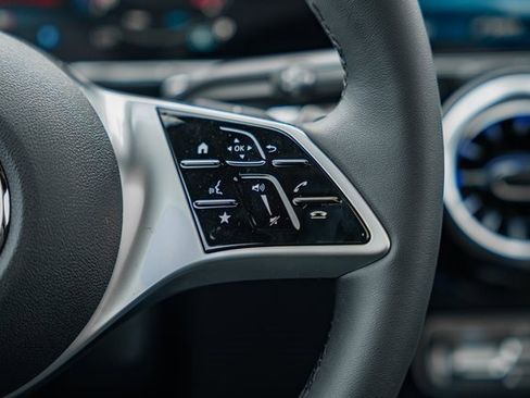 New 2026 Mercedes-Benz GLB 250 4MATIC image 29