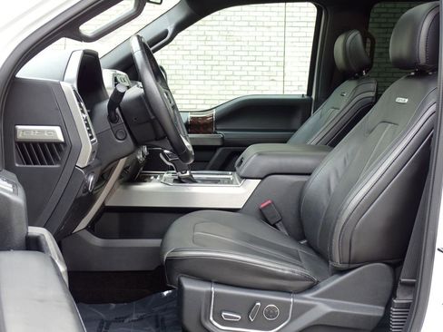 Used 2015 Ford F150 Platinum w/ Equipment Group 701A Luxury AWD/4WD image 14