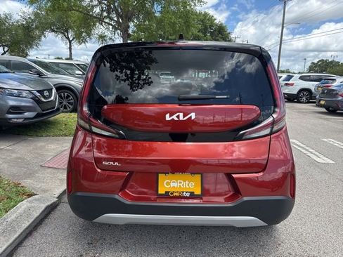 Used 2025 Kia Soul LX w/ LX Technology Package FWD image 6