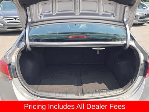 Used 2022 Hyundai Accent SE FWD image 14