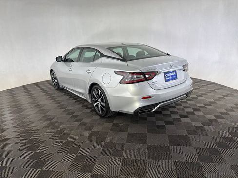 Used 2022 Nissan Maxima SV w/ Floor Mat Group FWD image 10