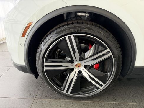 New 2026 Porsche Macan 4S Electric image 10