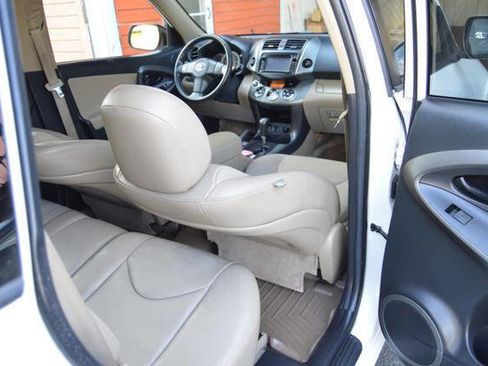 Used 2012 Toyota RAV4 Limited image 47
