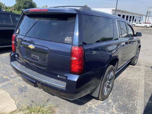 Used 2018 Chevrolet Suburban Premier AWD/4WD image 8